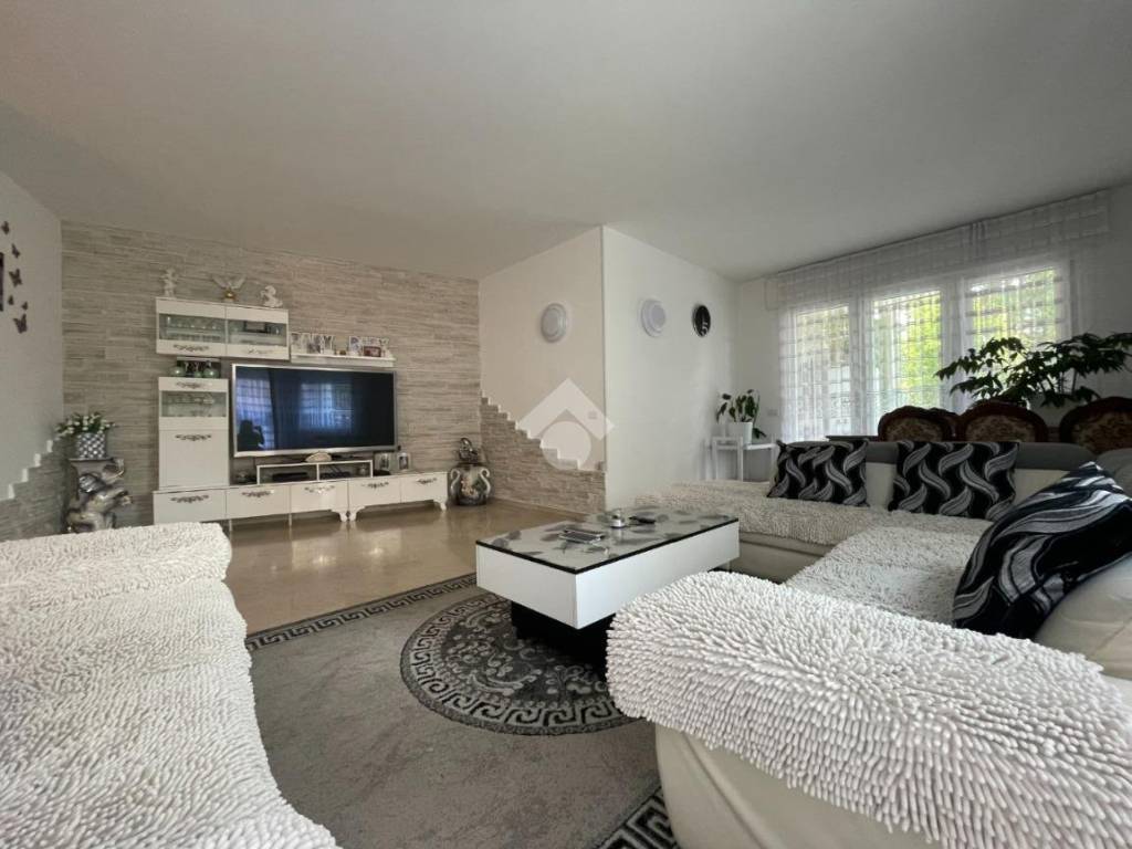 Appartamento a Bassano del grappa in Via Beata Giovanna, 142 - Foto 3