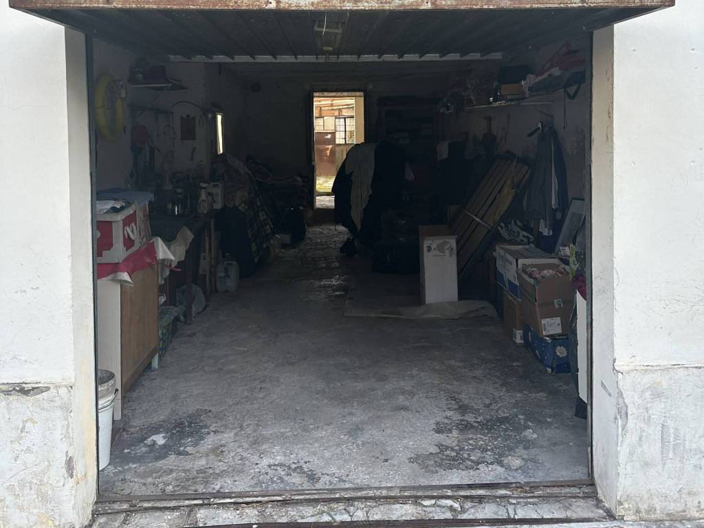 Box / garage a Chiaravalle in Via Fratelli Bandiera, 27 - Foto 2