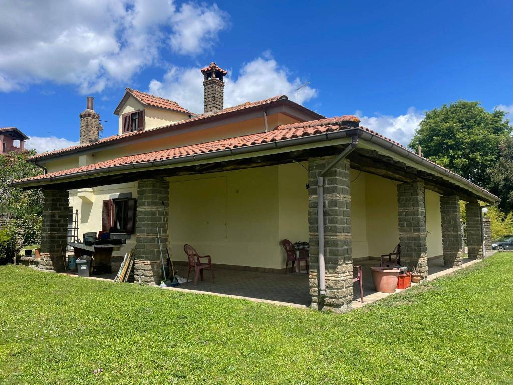 Villa a Bracciano in Via Settevene Palo - Foto 2