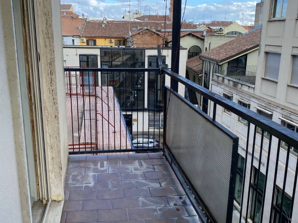 Appartamento a Vercelli in Piazza Risorgimento, 7 - Foto 2