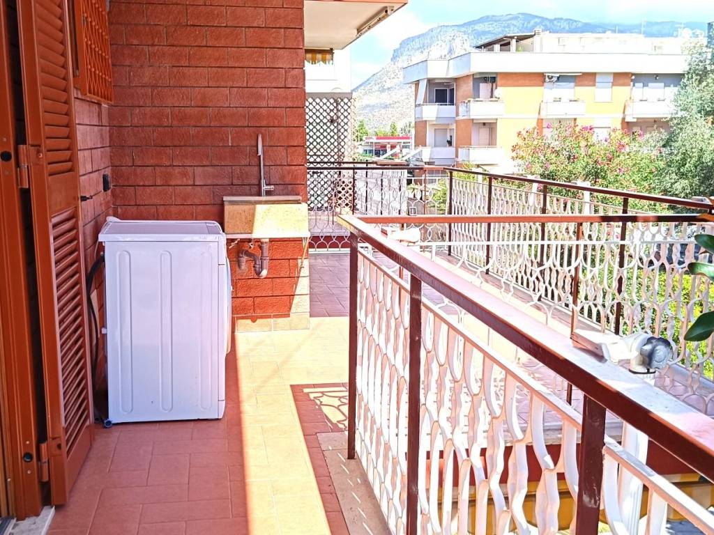 Appartamento a Terracina in Via Pontina - Foto 2