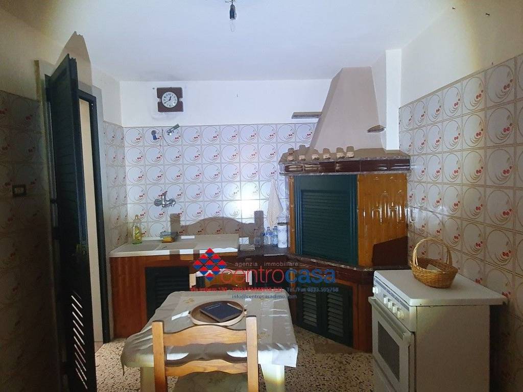 Appartamento a Parabita in Via Berta - Foto 5