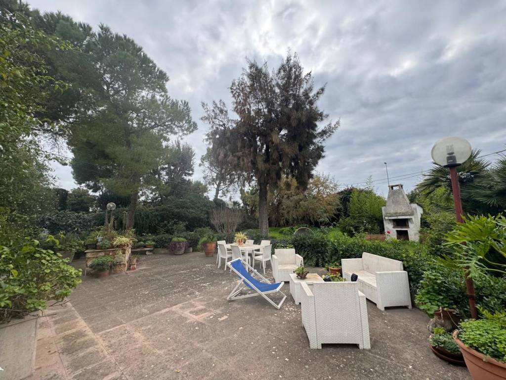 Villa a Leporano in VIA FIORONI, 2 - Foto 2