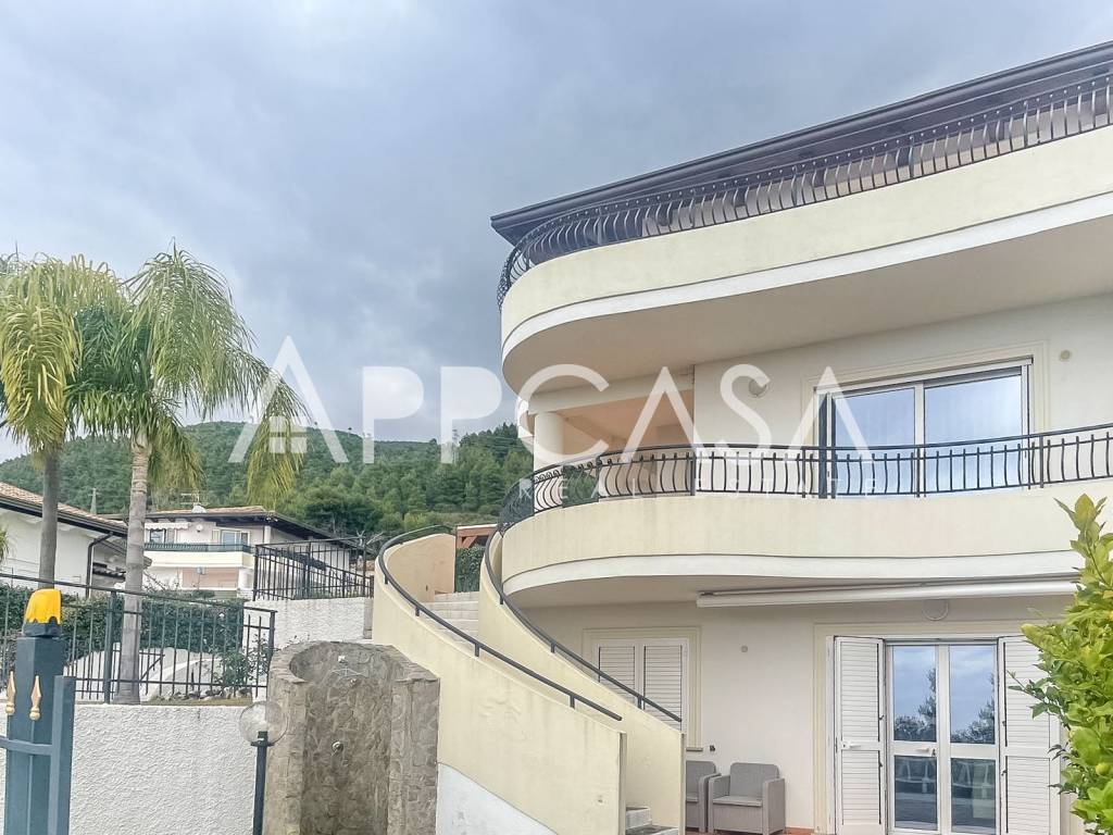 Villa a Praia a mare in Via Giorgio Almirante - Foto 3