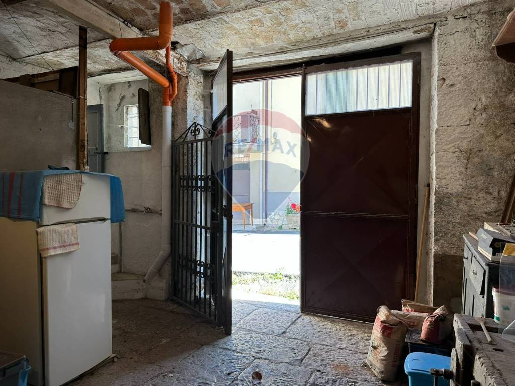 Casa indipendente a Pizzone in Via Nazionale, 30 - Foto 2