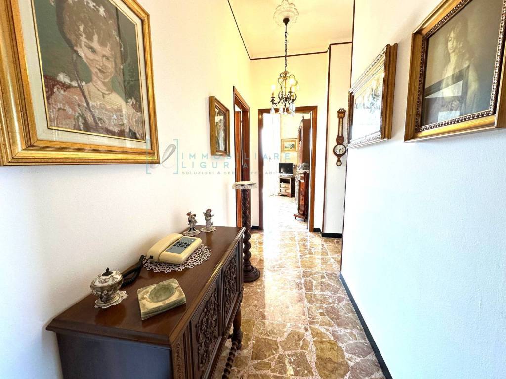 Appartamento a Albenga in Piazza Nenni - Foto 5
