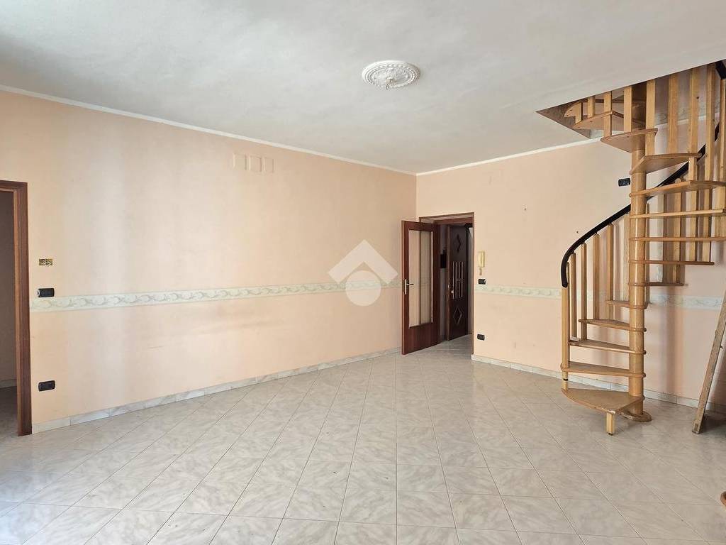 Palazzo / stabile a Sant'agata de' goti in Via Roma - Foto 4