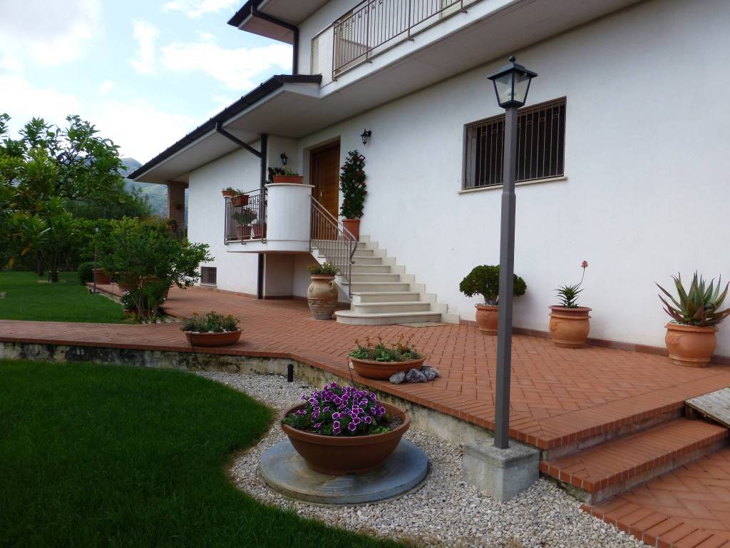 Villa a Fondi in Via Appia Lato Roma - Foto 4