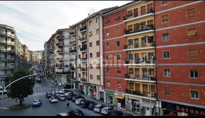 Appartamento a Cosenza in PIAZZA ZUMBINI, 72 - Foto 2