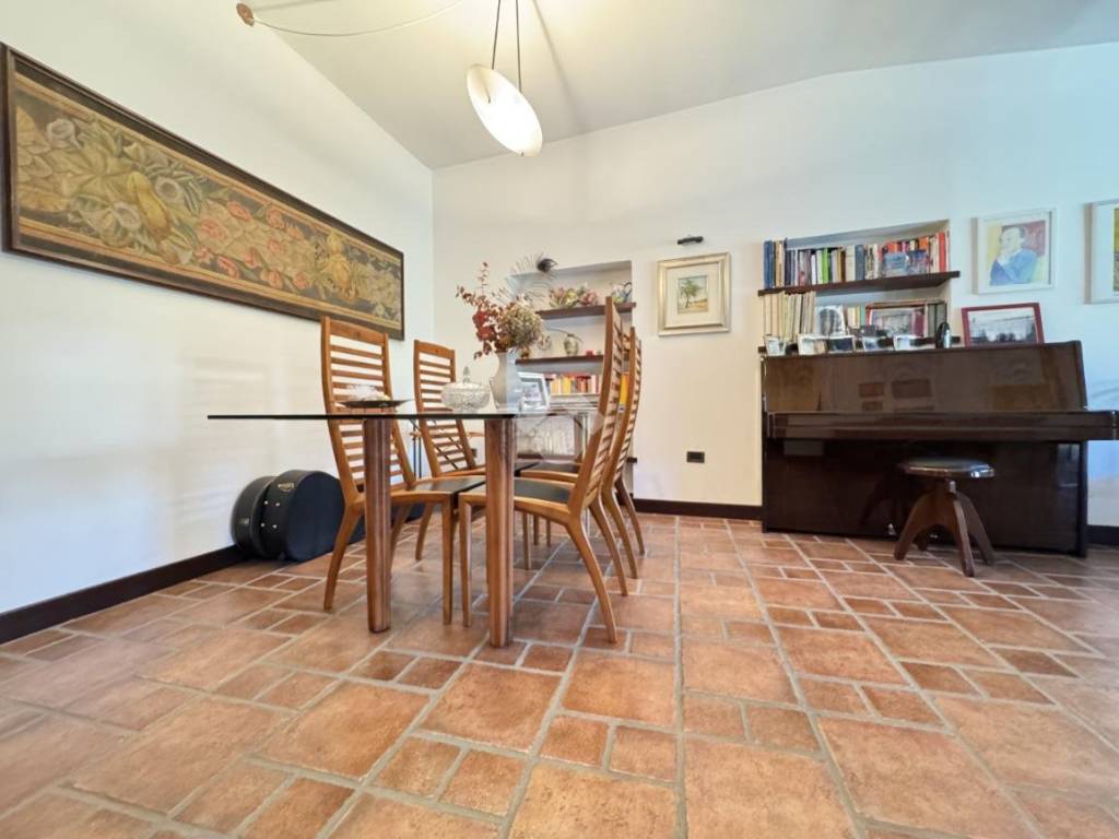 Villa a Galliate in Via Cesare Battisti, 29 - Foto 2