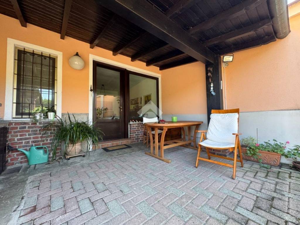 Villa a Galliate in Via Cesare Battisti, 29 - Foto 4