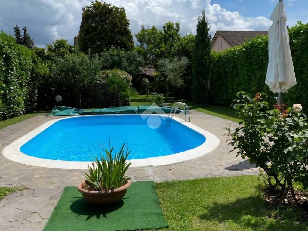 Villa a Galliate in Via Cesare Battisti, 29 - Foto 5