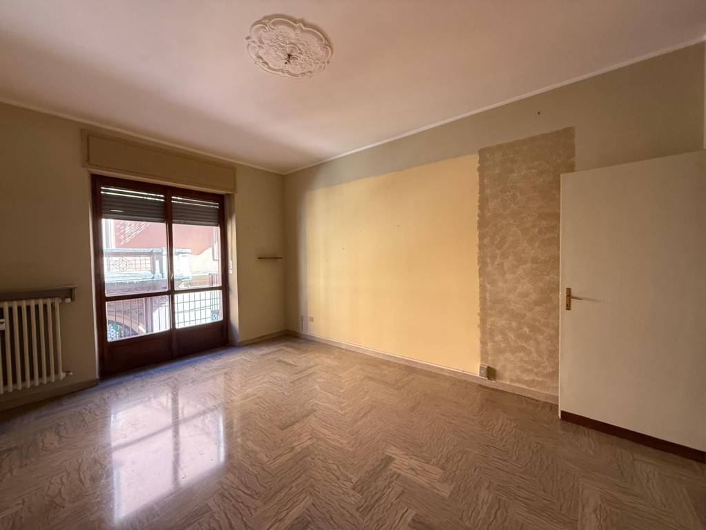Appartamento a Asti in Via Giosuè Carducci, 52 - Foto 2