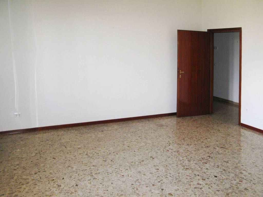 Appartamento a Prato in Via Albano Laziale - Foto 3