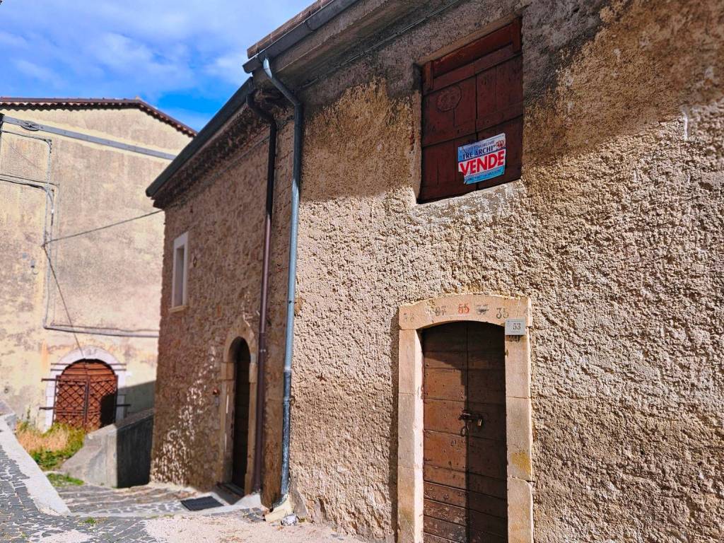 Immobile a Rocca di cambio in Via della Canala - Foto 2