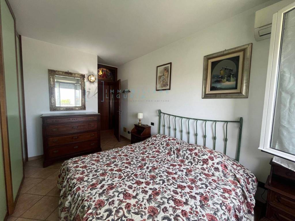 Appartamento a Albenga in Via Tiziano - Foto 4