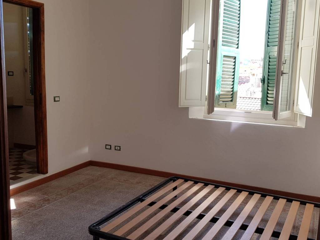Appartamento a Sarzana in Piazza Giacomo Matteotti - Foto 2