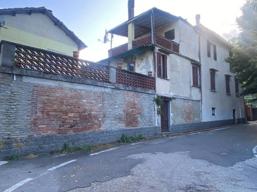 Casa indipendente a Canelli in via Villanuova, 7 - Foto 3