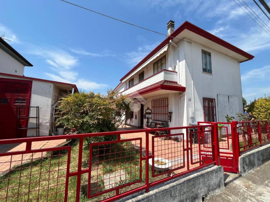 Villa a Rovigo in Via Palestro, 14 - Foto 2