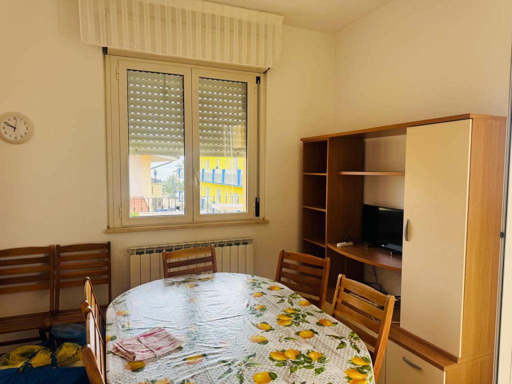 Appartamento a Tortoreto in Via de Amicis - Foto 2