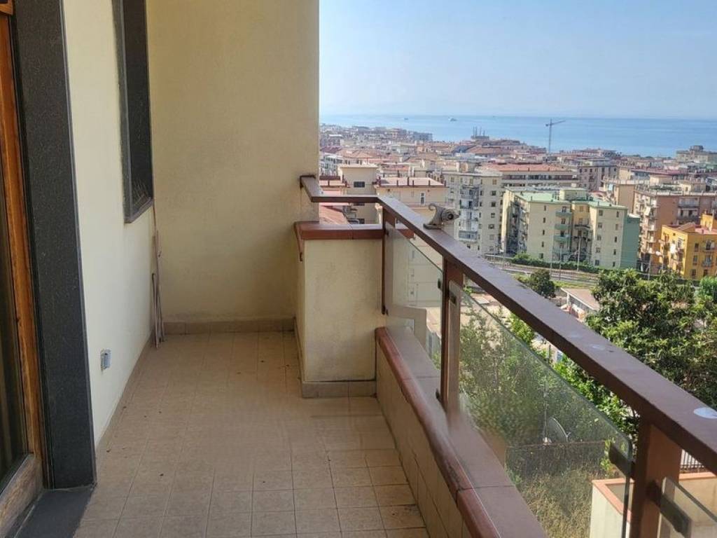 Appartamento a Salerno in Viale delle Ginestre - Foto 2