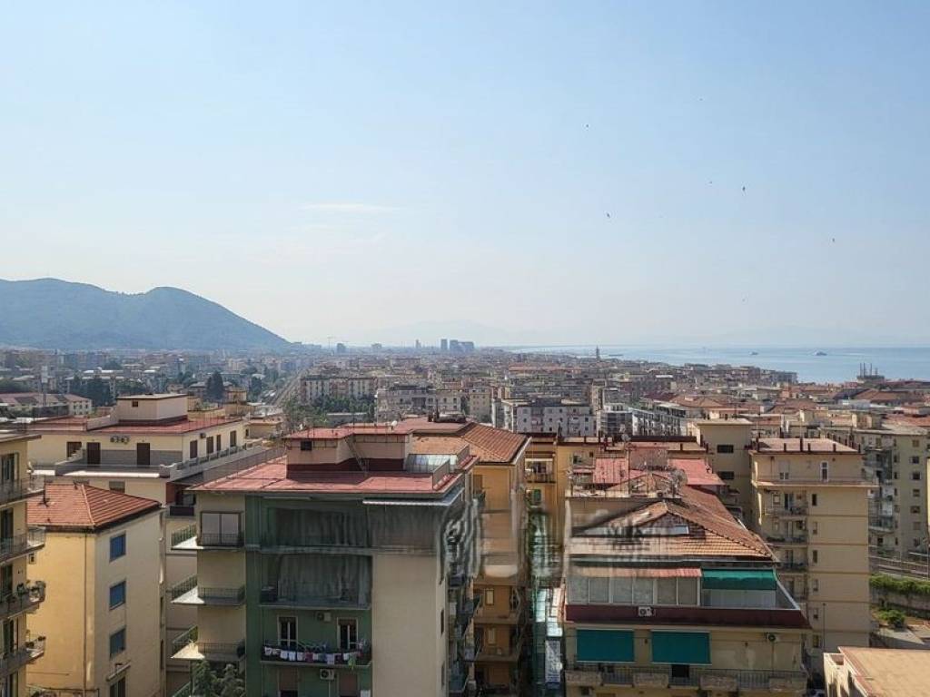 Appartamento a Salerno in Viale delle Ginestre - Foto 4