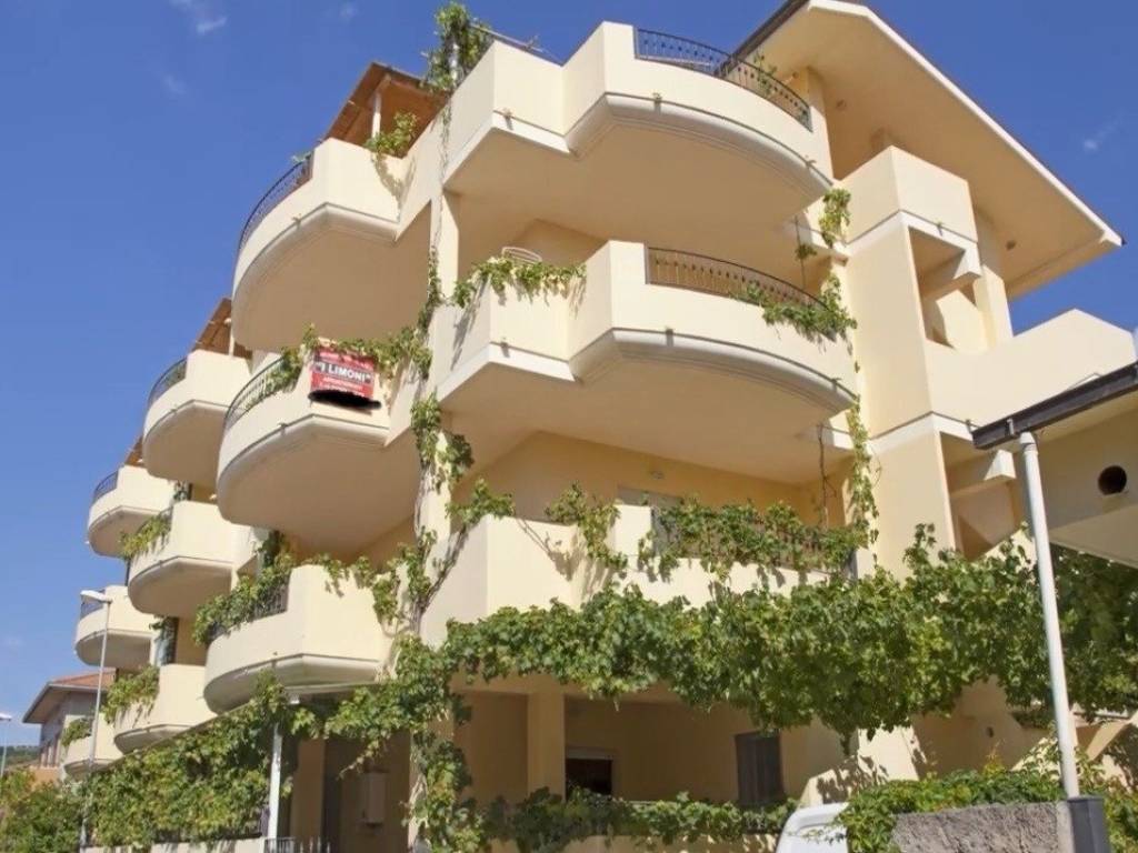Appartamento a Tortoreto in Via de AMICIS - Foto 3