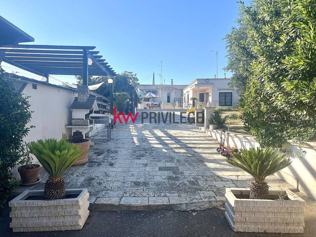 Villa a Martina franca in Strada Cisternino Zona M, 63 - Foto 3