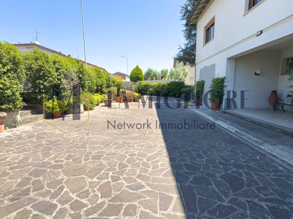 Appartamento a Pistoia in Via del Poggio di Arcigliano - Foto 2