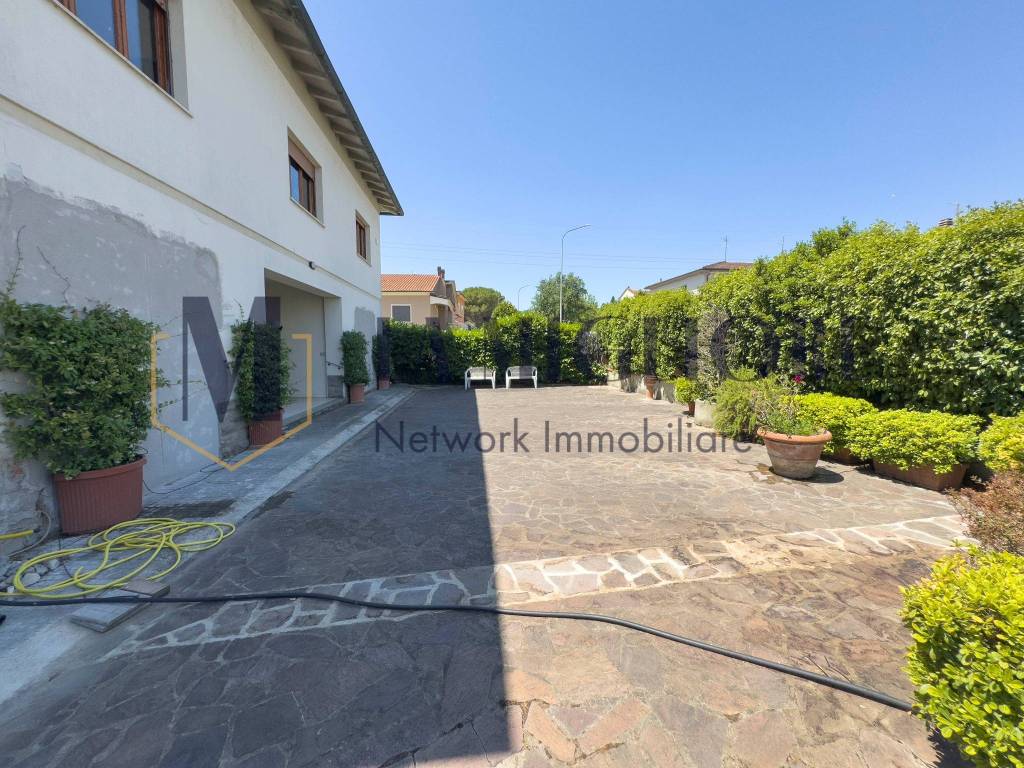 Appartamento a Pistoia in Via del Poggio di Arcigliano - Foto 5