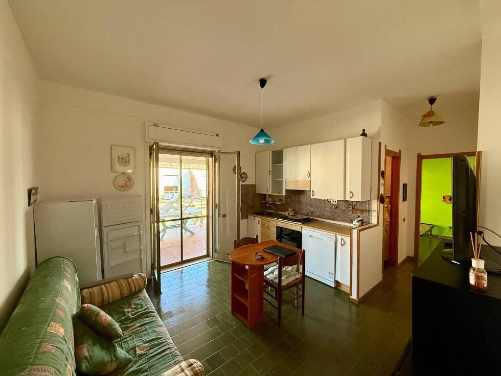 Appartamento a Lamezia terme in Via Ginepri, 71 - Foto 2