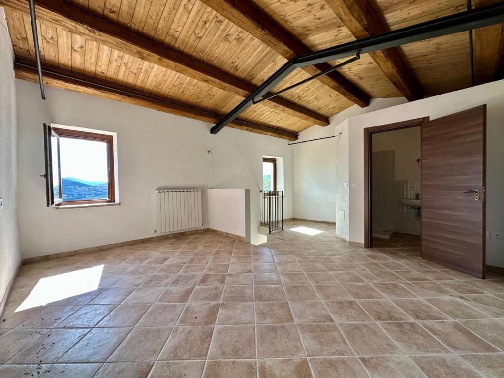 Casa indipendente a Caporciano in Via Castello, snc - Foto 2