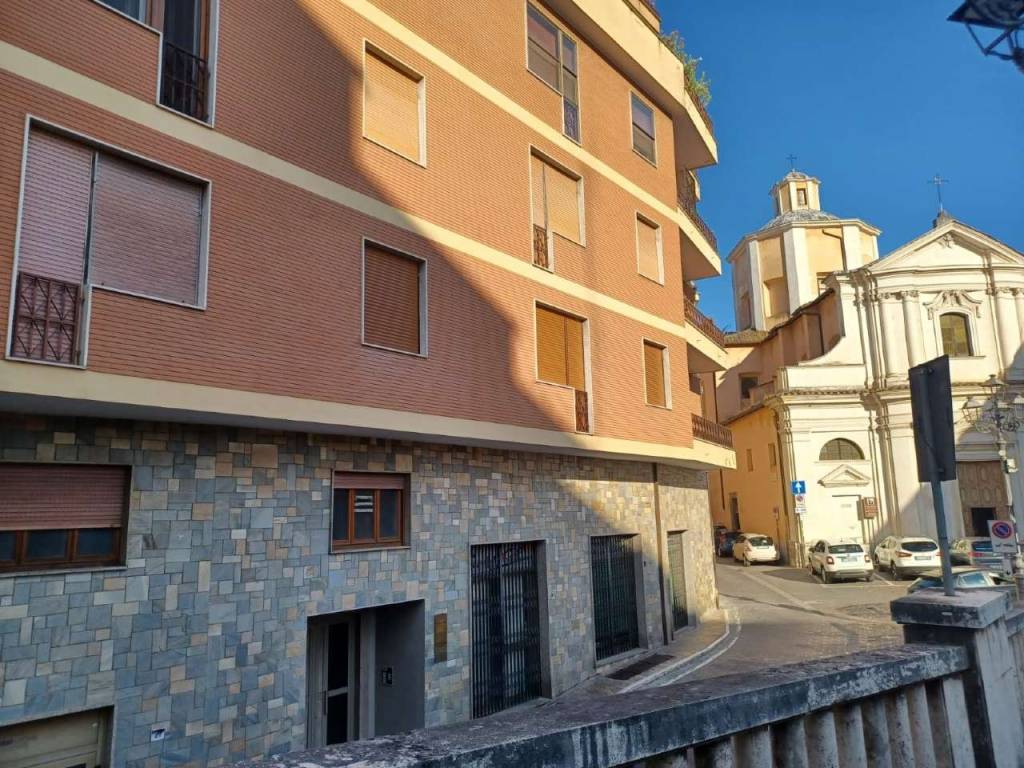 Appartamento a Frosinone in via Del Plebiscito - Foto 2