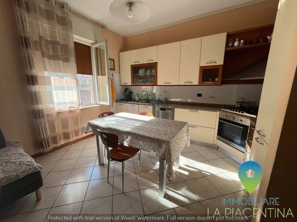 Appartamento a Piacenza in Via Luciano Scarabelli, 7 - Foto 2