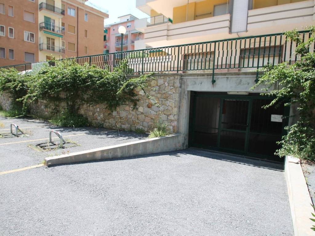 Box / garage a Borghetto santo spirito in Via Ticino, 4 - Foto 2