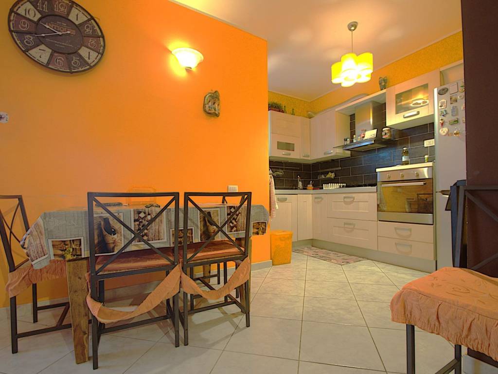 Appartamento a Campiglia marittima in Via Petri - Foto 4