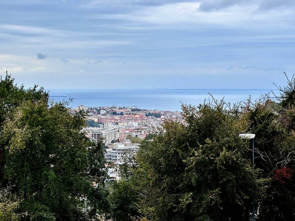 Appartamento a Trieste in Via Massimiliano Gortan, 14 - Foto 2