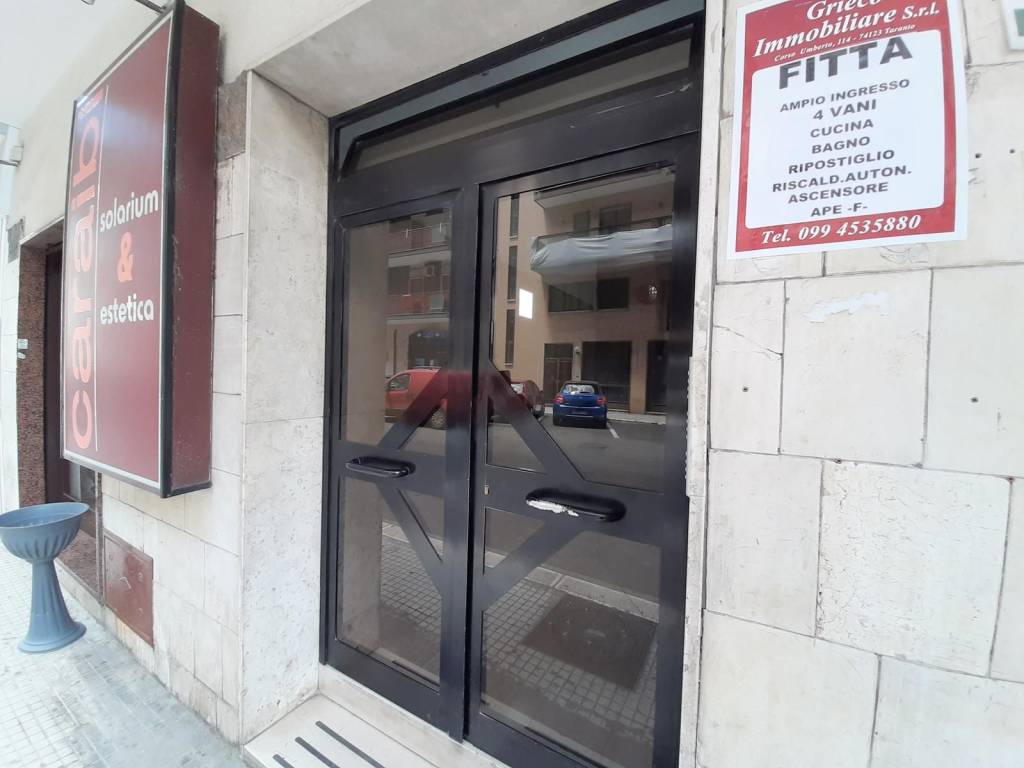 Appartamento a Taranto in Via Lombardia, 8 - Foto 2