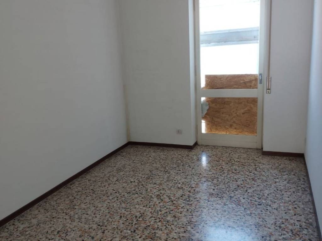 Appartamento a Sesto calende in Piazza Giuseppe Mazzini - Foto 5