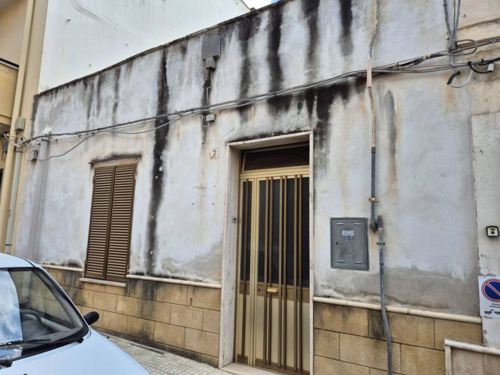 Casa indipendente a Brindisi in Via Cesare Balbo - Foto 3