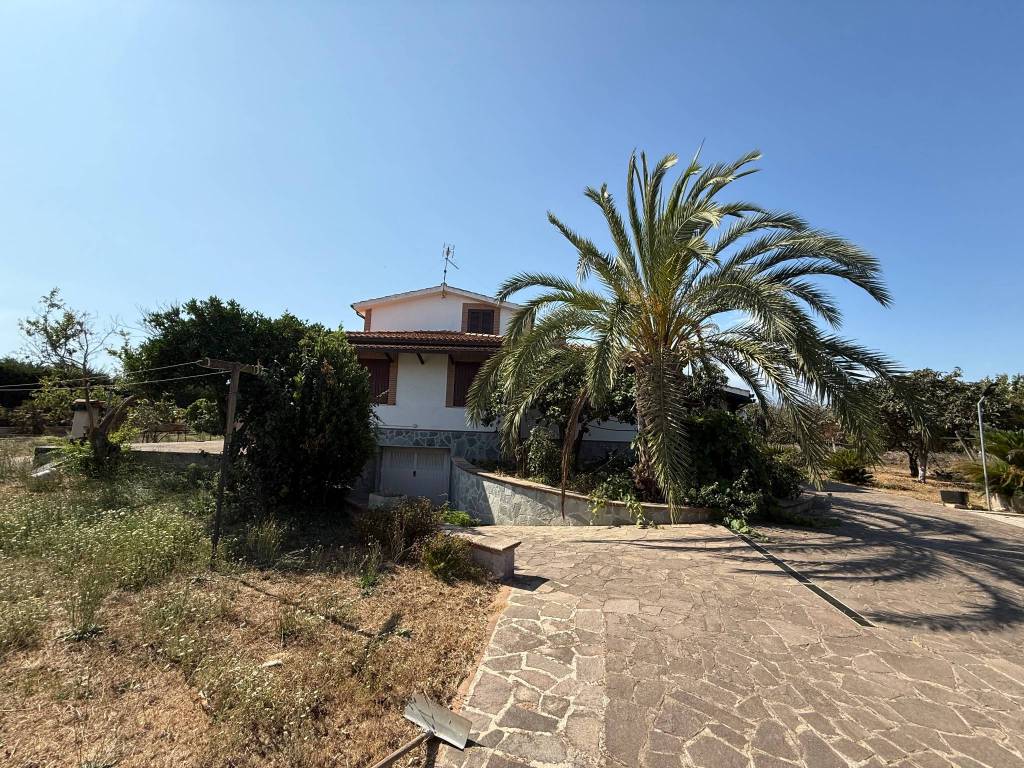 Villa a Terracina in Via Caterina Fusco - Foto 3