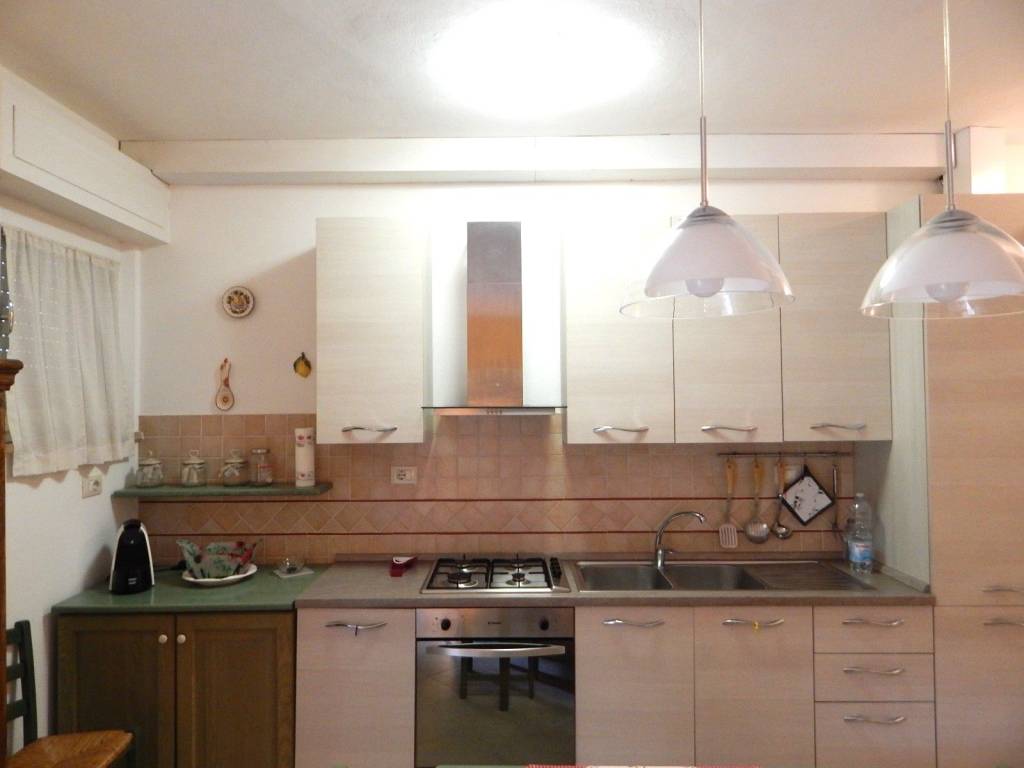 Appartamento a Castagneto carducci in Via Silvio Pellico - Foto 5