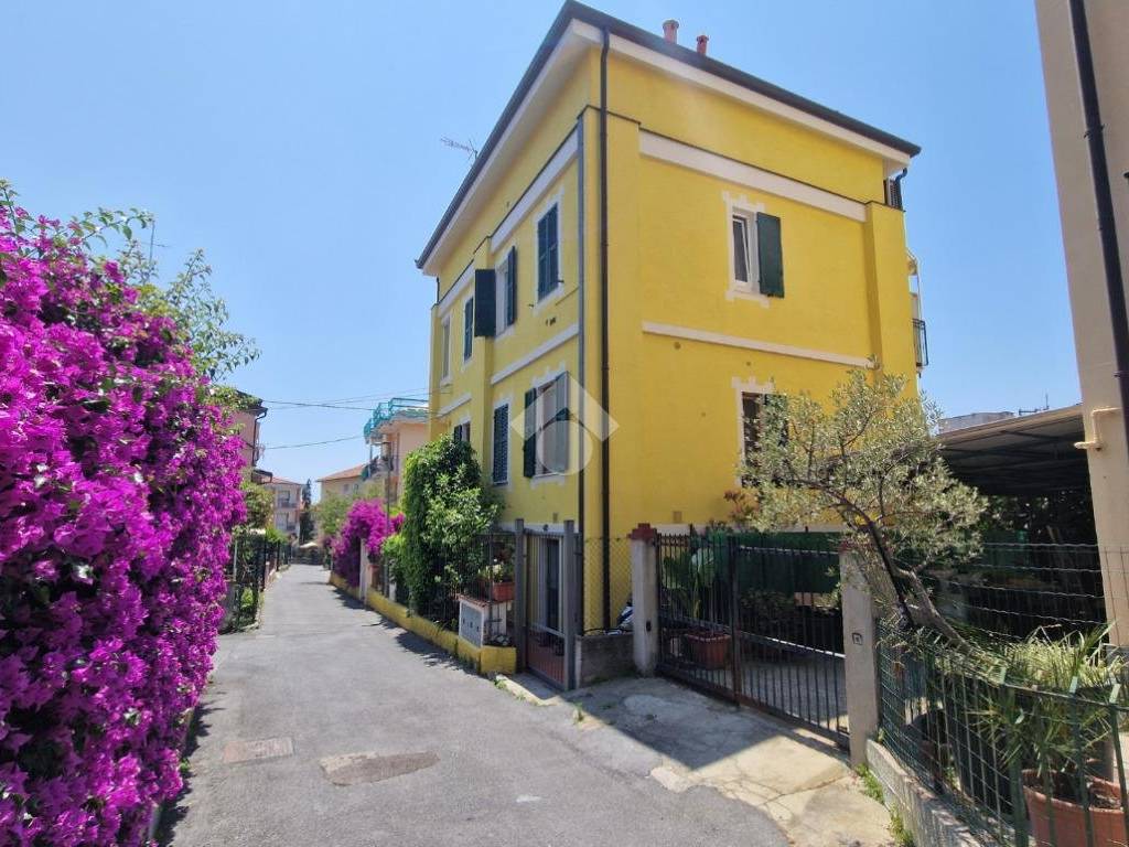Appartamento a Loano in Via Piave, 5 - Foto 4