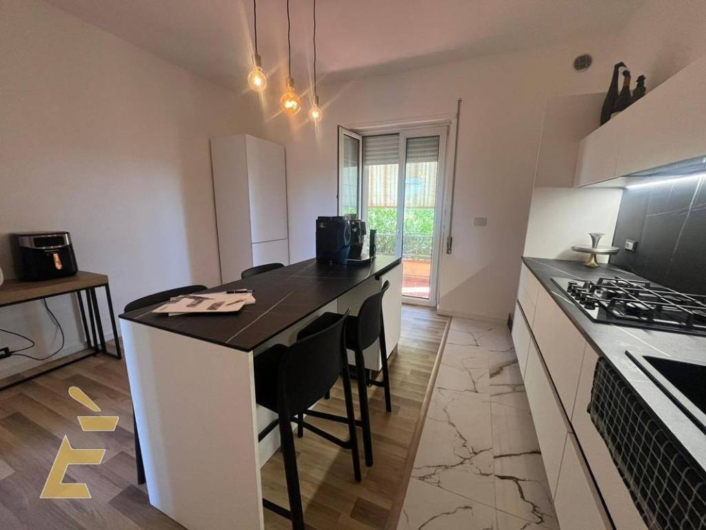 Villa a Aprilia in Via Siracusa, 41 - Foto 4
