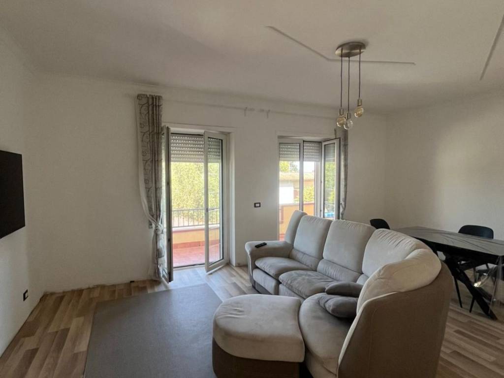 Villa a Aprilia in Via Siracusa, 41 - Foto 5