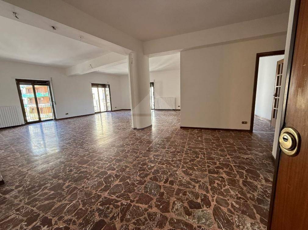 Appartamento a Cosenza in Via delle Medaglie d' Oro - Foto 4