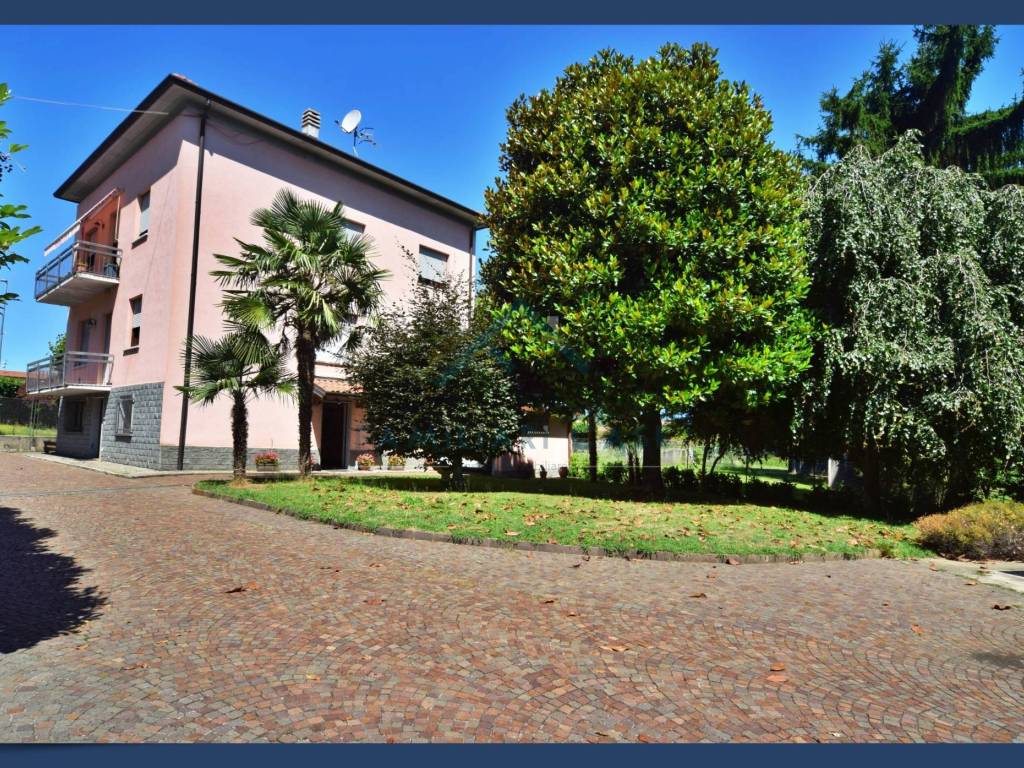 Villa a Daverio in Via Fiume - Foto 5