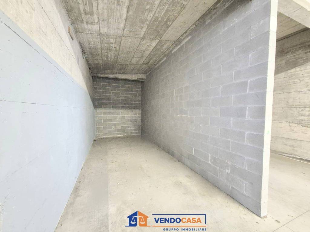 Box / garage a Finale ligure in Via 25 Aprile - Foto 4