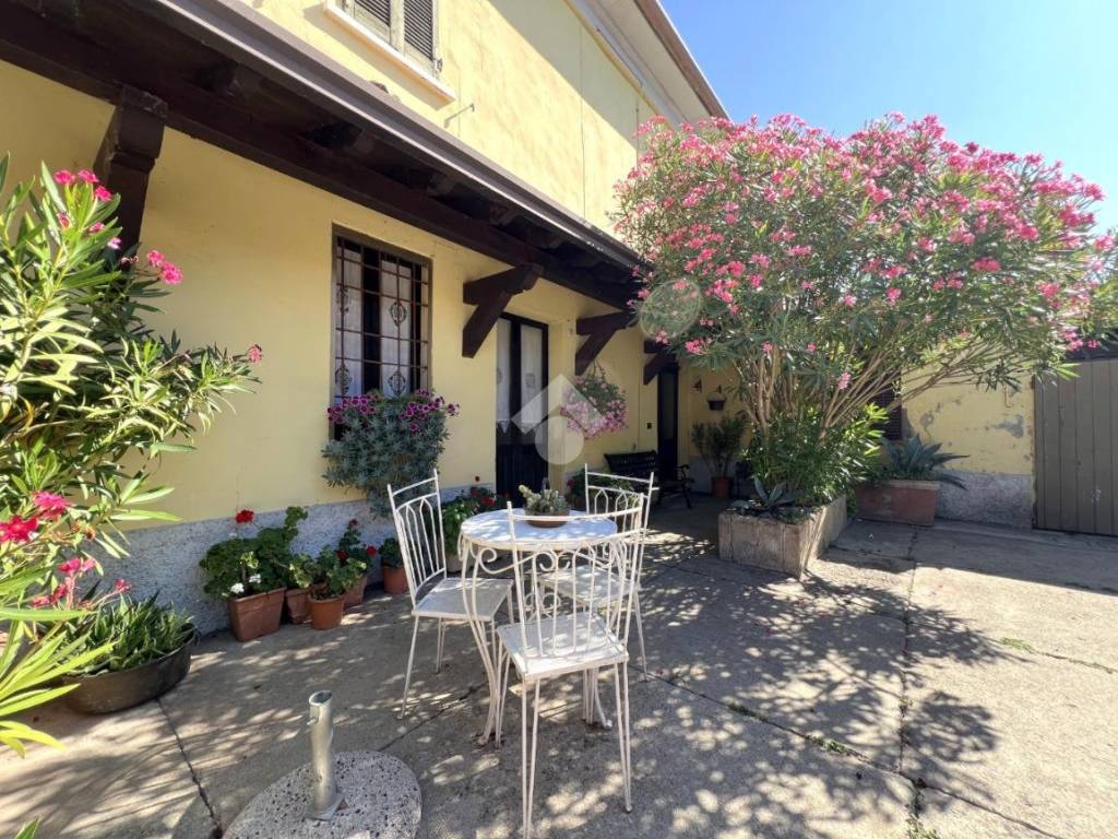 Rustico / casale a Casalromano in Via Amedeo Di Savoia - Foto 2