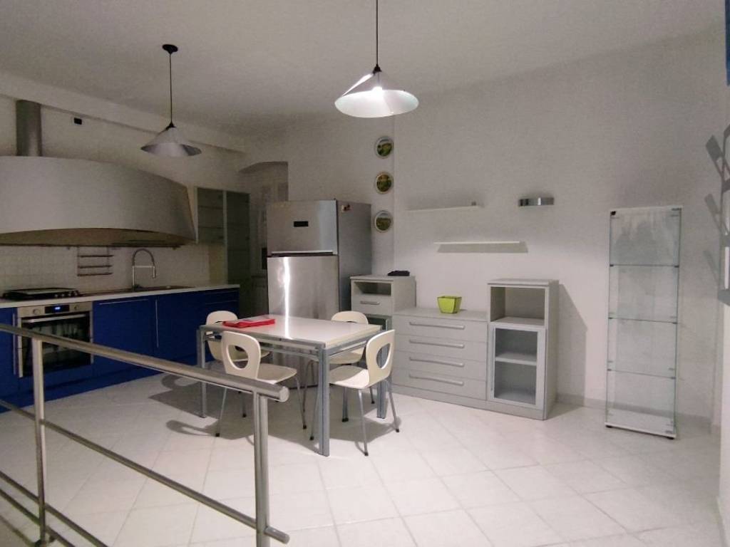 Appartamento a Sarzana in Piazza Giacomo Matteotti - Foto 2